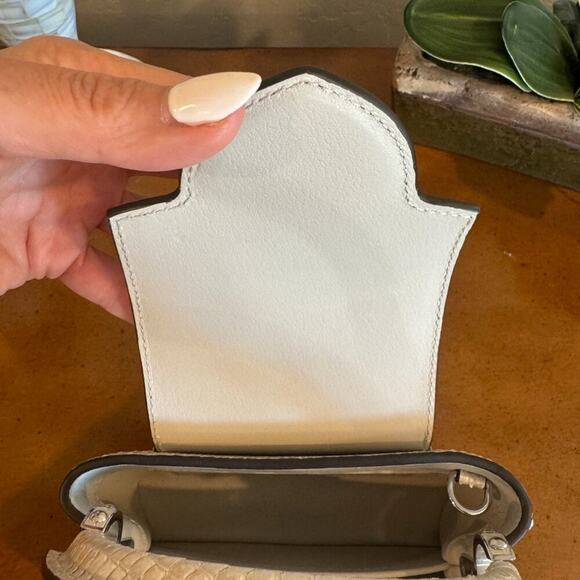 EXTREMELY RARE NEW Louis Vuitton Gold Python Capucines Mini Bag Paris Exclusive - Picture 5 of 15